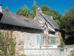 Maison A Vendre En Bretagne Cotes D Armor Rostrenen Longere En Pierre Sous Ardoise A Renover A Deux Pas Du Centre De Rostrenen Accompagnee D Un Beau Terrain De 819 M2 Ref