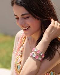 Nausheen Sayed's Instagram, Twitter & Facebook