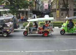 ► in thailand ist das taxis und das tuk tuk allgegenwärtig und prägen das gesamte stadtbild von bangkok. Thailand Verkehrsmittel Taxi Tuk Tuk Und Co