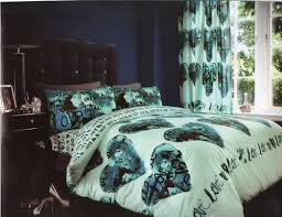 1 x duvet cover 2 x pillowcases. Double Teal Hearts Duvet Cover Set With Matching Pair Of Pillow Cases