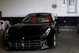 Encuentra fotos de stock perfectas e imágenes editoriales de noticias sobre ferrari f50 en getty images. Mohamed Bin Zayed The Controversial Gift Prince Of Ferraris To King Juan Carlos Teller Report