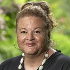 Debbie Suggs's Instagram, Twitter & Facebook