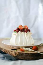 Pavlova Aux Fruits Rouges Recette Tangerine Zest Recette Pavlova Recette Entremet Alimentation
