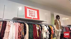 Find new and preloved forever 21 items at up to 70% off retail prices. Toko Ritel Forever 21 Di Grand Indonesia Sisa 1 Lantai