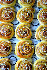 Pourquoi Je Grossis Kanelbullar Brioches Suedoises A La Cannelle Recette Brioches Recettes Suedoises