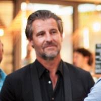 700+ "Schoene" profiles