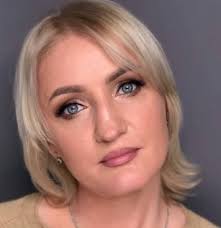 Смотрите, какая акция: без доплат за краситель "Мatrix". Различные виды  окрашивания, стрижка + уход со скидкой до 66% от Slivki.by!