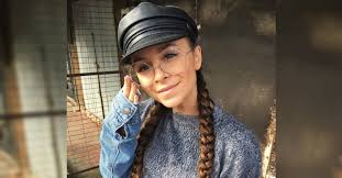 La madrugada del domingo, la cantante chilena camila gallardo fue detenida junto a otras ocho personas en en una fiesta clandestina en las condes. Camila Gallardo Confiesa Porque Rechazo Cantar En El Festival De Vina Pudahuel