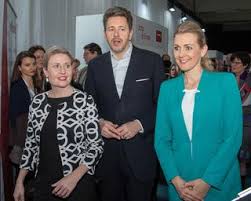 Dank an christine aschbacher für gute zusammenarbeit. Favoriten Jobborse In Der Gosserhalle Favoriten