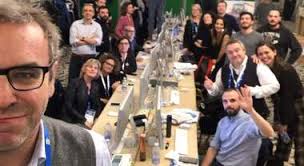 Morto Alex Adami, giornalista di 'Tv Sorrisi e Canzoni': aveva 52 anni. Il  ricordo commosso della redazione