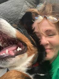 No boundaries! Who needs personal space! 🤷‍♀️