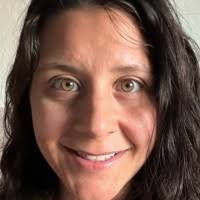 8 "Daniela Simoes" profiles