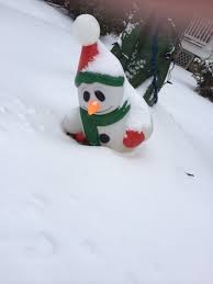 A traditional pipe and carrot nose are classic additions. Real Snowmen Don T Melt Thecraftylawyer