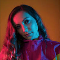 Danielle Nash's Instagram, Twitter & Facebook