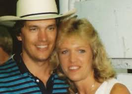 What did jennifer strait die from? How George Strait Became A King
