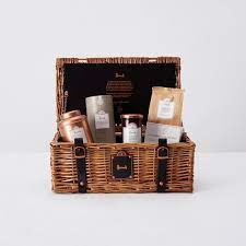 Harrods Luxury Treats Hamper Wicker Picnic Basket Tea Gift Baskets Luxury Hampers