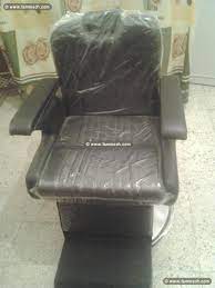 Chaque papillon est incrusté de strass ! Bonnes Affaires Tunisie Materiel Pro Comptoir Pour Coiffure Et Deux Fauteuils Neufs