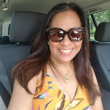 Elizabeth Flores Daniels