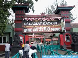 Harga tiket masuk wisata ke lembang park & zoo. Wisata Obyek Indonesia Benteng Van Der Wijck Gombong Kebumen