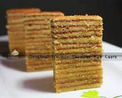 versi sisik dinasour? taraaaaa.satu lagi resepi kek lapis sarawak yang femes!! Pin On Kek Lapis Original