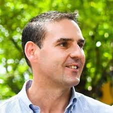 Melvin Melara's Instagram, Twitter & Facebook