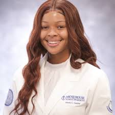 Alexis Gamble's Instagram, Twitter & Facebook