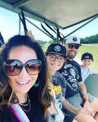 Leland Cantrell's Instagram, Twitter & Facebook