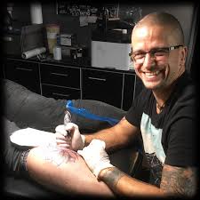 Inspirace pro ty, kteří touží po malém tetování s velkým významem. Novy Tater Pavel Pokracuje V Tetovaci Studio Tattoo B Facebook