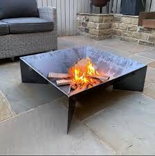 There are tiny, small, large, and huge ones. Fire Pits 22 Of The Best For Garden Hosting In 2021