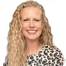 Stacey Hutcheson's Instagram, Twitter & Facebook