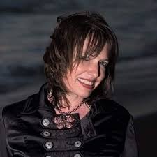 Mara Powers: Screenwriter and author in Denver…