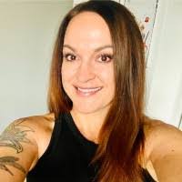 Jennifer Deters's Instagram, Twitter & Facebook