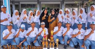 Humas smk negeri 1 batam says: Smkn 1 Batam Menjadi Basis Smk Pusat Keunggulan