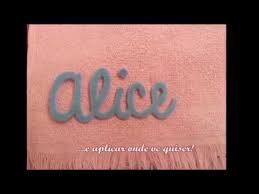 A seguir confira alguns modelos de letras pequenas, prontas para imprimir confira mais este modelo de letras cursivas Jeito Facil De Recortar Letras Cursivas No Feltro Youtube