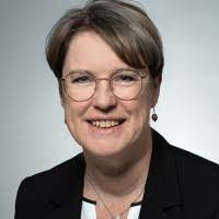 Carol Sutter's Instagram, Twitter & Facebook