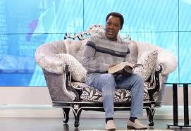 Without twitter, na in the morning we go dey hear about tb joshua's death Qsmcjn8bgfztqm