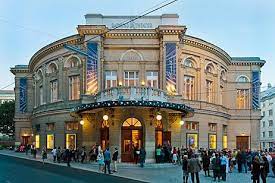 If you are looking for raimund theater travel information, expedia has you covered. Vbw Die Offizielle Seite Der Vereinigten Buhnen Wien Alle Infos Termine Und Tickets Wien Opernhaus Osterreich