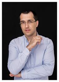 Vlad voiculescu, bürokratik resmi yöntemlerle paralel işlemler yoluyla romanya'daki kanser hastalarına ilaç sağlamaya yönelik resmi. Vlad Voiculescu It Simply Came To Our Notice Then Success Is In Our Case Vaccination What Amounts Are It