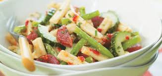 Salade De Pates Au Chorizo Et Aux Legumes Verts Ricardo Recipe Green Vegetable Recipes Pasta Salad Vegetable Recipes