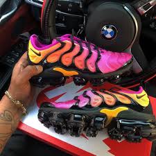 Watch free online tv stations from all over the world. Instagram Post By Nike Tn Live Apr 13 2018 At 8 57pm Utc Nike Air Shoes Custom Nike Shoes Sneakers