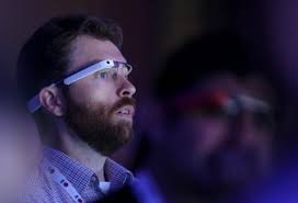 Software makers get face time with Google glasses