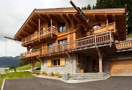 Societe Situe Dans Le Haut Doubs Entre Morteau Et Pontarlier Vous Propose Des Structures En Bois A Votre Image Du Chalet Maison Chalet Maison Contemporaine