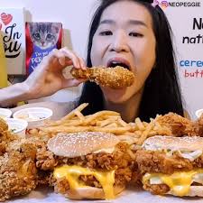 Eating KFC's cereal fried chicken and cheesy Zinger Chicken Sandwiches!,  What's your favorite food from KFC?