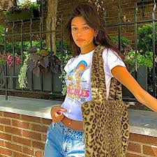 Hairstyles with curtain bangs indie. 18 Curtain Bangs Ideas Indie Hair Aesthetic Hair Curtain Bangs