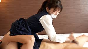 優等生が顔面騎乗位しながら一生懸命手コキ責め