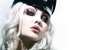 MI TOCADISCOS DUAL: CRIATURAS SALVAJES!!!!! ( VERSION MTD ) Elena Vladi ,  Reina de Sangre y Demona Mortiss