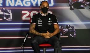 Screengrab of a crash at the 2021 british grand prix involving lewis hamilton and max verstappen. Xhaj T Xl9j2om