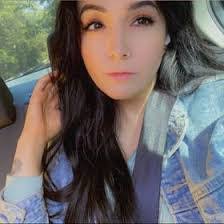 Linette Camacho's Instagram, Twitter & Facebook