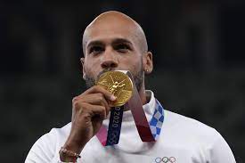 Coyle arrived in tokyo as a medal contender and was in a strong position after the fencing and swimming rounds. 8no0weyjnquepm