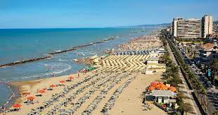 Dominated by concrete postwar architecture, pescara is more functional port than breezy seaside escape. Gunstige Fluge Rom Pescara Ab 111 Jetcost
